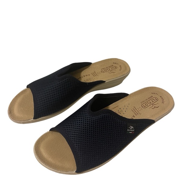 Fly Flot Flat Mule made in Italy soft and chic Retil price $120. new conditions - Picture 2 of 16